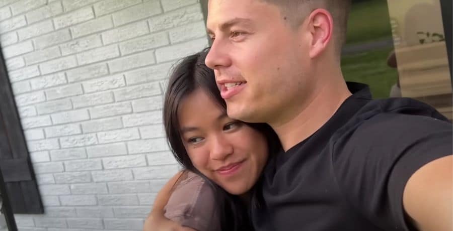 Lawson Bates & Tiffany Espensen - YouTube