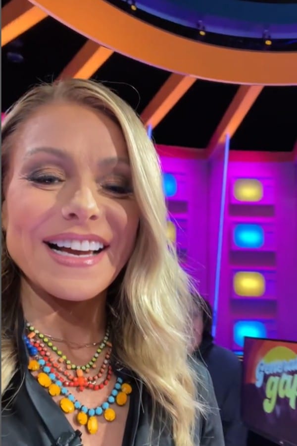 Kelly Ripa - Live with Kelly - Generation Gap, Instagram