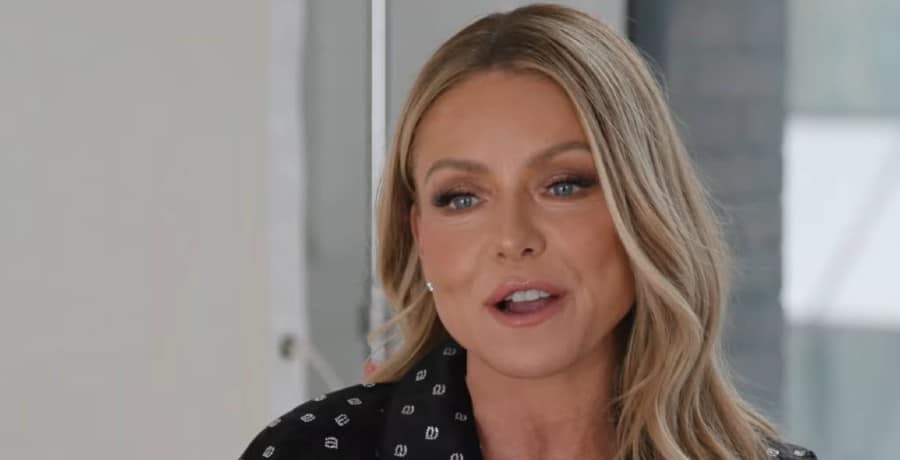 Kelly Ripa - Live with Kelly and Mark - Variety, YouTube