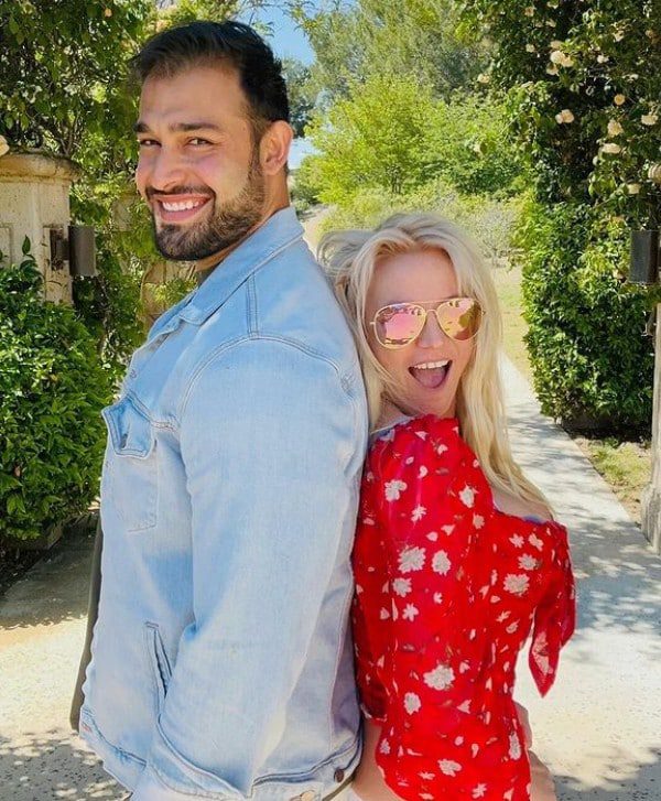 Sam Asghari - Britney Spears - Instagram