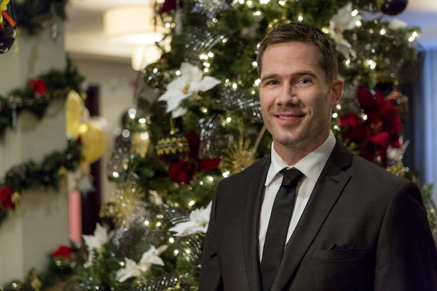 Hallmark Photo: Luke MacFarlane Credit: Copyright 2016 Crown Media United States LLC/Photographer: Ryan Plummer
