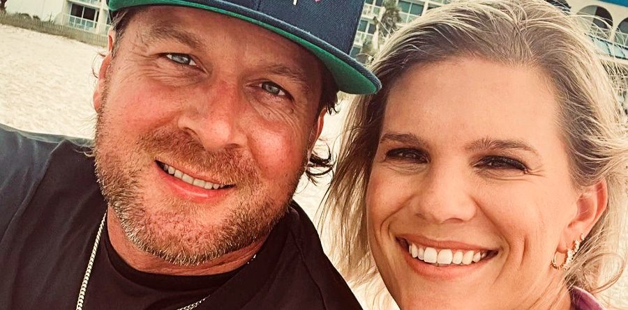 Uncle Dale Mills - Aunt KiKi Mills - Instagram