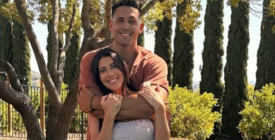 Becca Kufrin and Thomas Jacobs via INsta 2