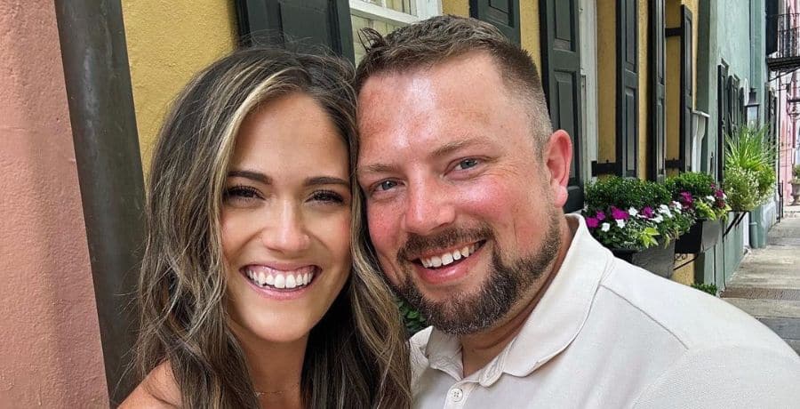 Bringing Up Bates - Zach and Whitney Bates Instagram