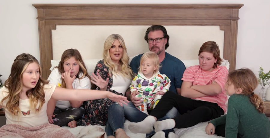 Tori Spelling, Dean McDermott, Kids-YouTube