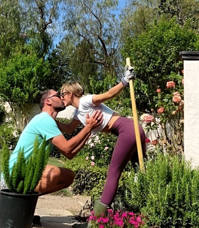 Bachelor Nation Clare Crawley Opens Up On Surrogacy With Ryan Dawkins