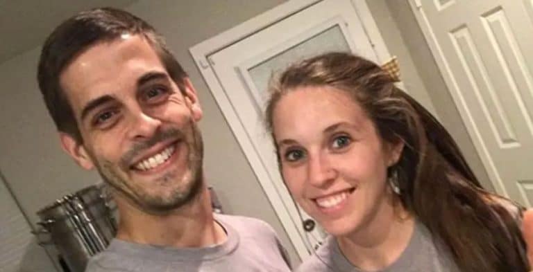 Jill and Derick Dillard - Instagram (KW Derick Dillard 2023 net worth)