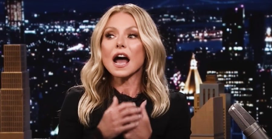 Kelly Ripa Youtube