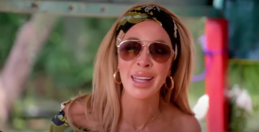 Lisa Hochstein-YouTube