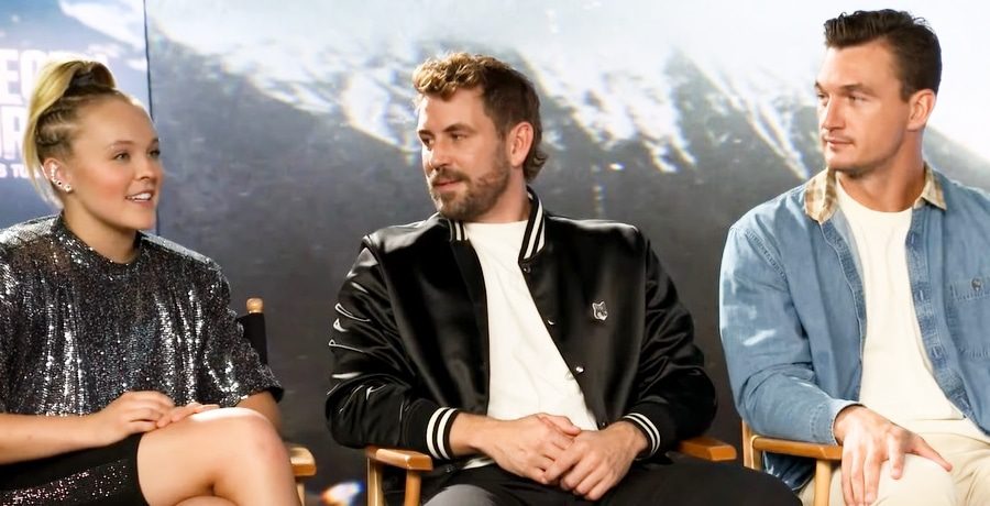 JoJo Siwa Wants Reality Show With Nick Viall & Tyler Cameron - YouTube