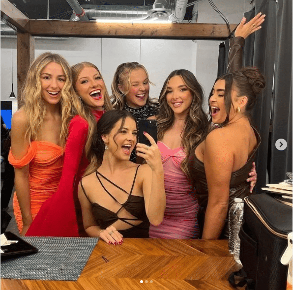 Original 'Dance Moms' cast members JoJo Siwa, Paige Hyland, Brooke Hyland, Kendall Vertes, Kalani Hilliker, and Chloé Lukasiak group selfie in mirror