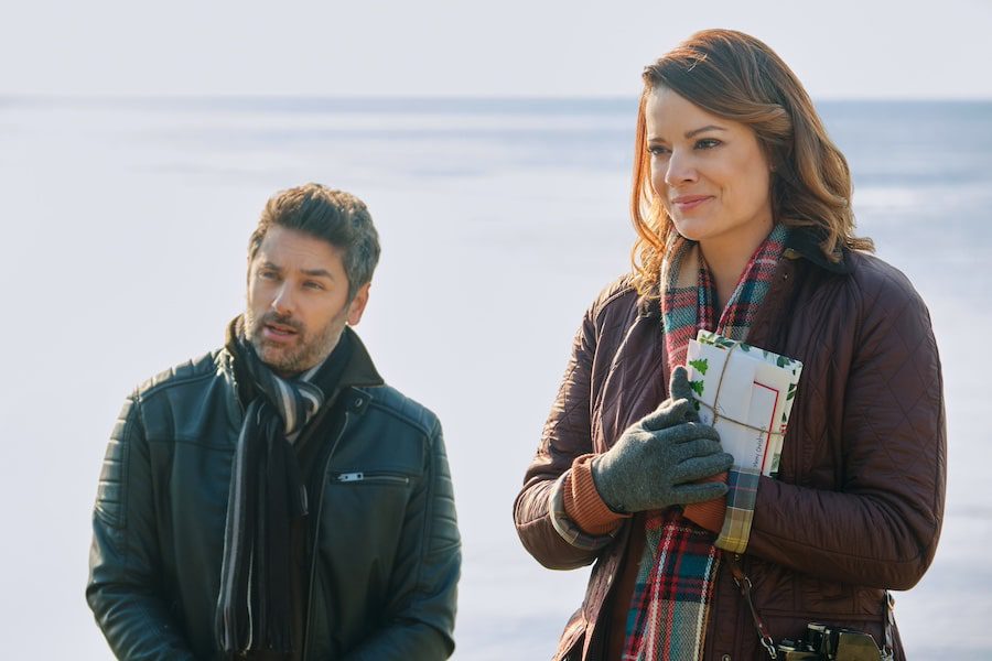 Photo: Mark Ghanimé, Kimberley Sustad Credit: ©2023 Hallmark Media/Photographer: Bettina Strauss