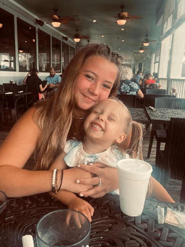 TLC's Hailey 1 with Kinsley - theykniowhailey Instagram