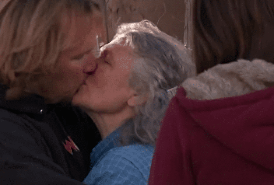 Kody Brown Kisses His Mom - Sister Wives - TLC