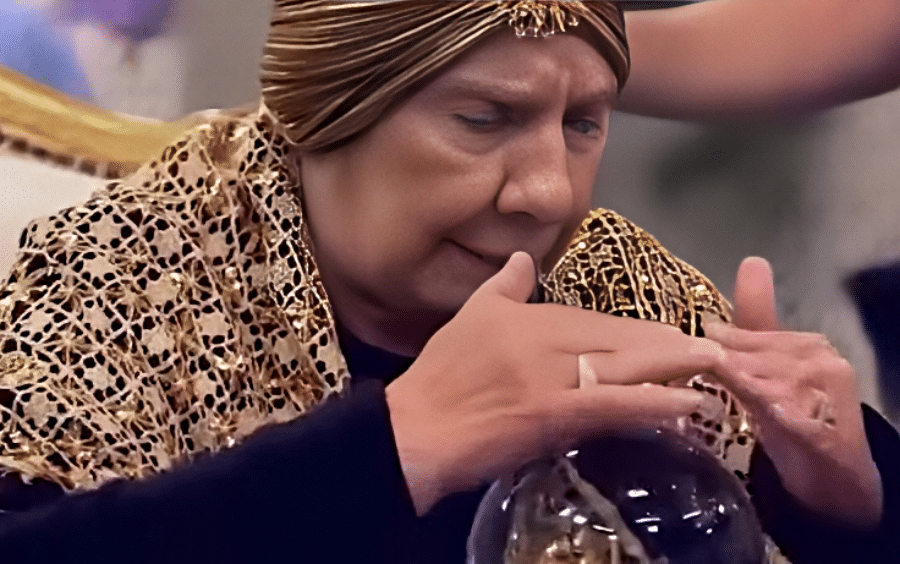 Nanny Faye - Fortune Teller - Chrisley Knows Best USA Network