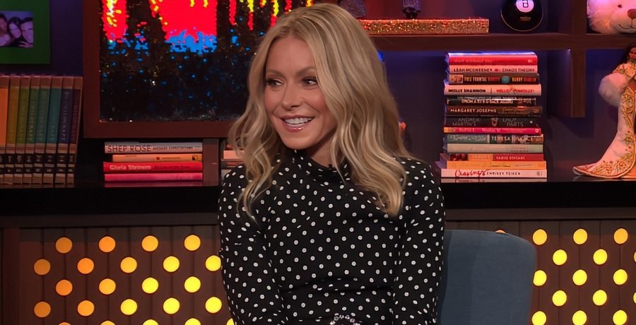 Kelly Ripa - YouTube