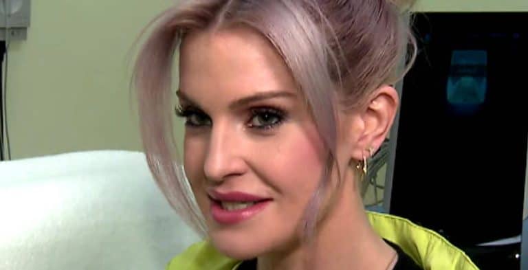 Kelly Osbourne-YouTube