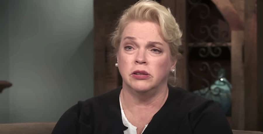 Janelle Brown-YouTube