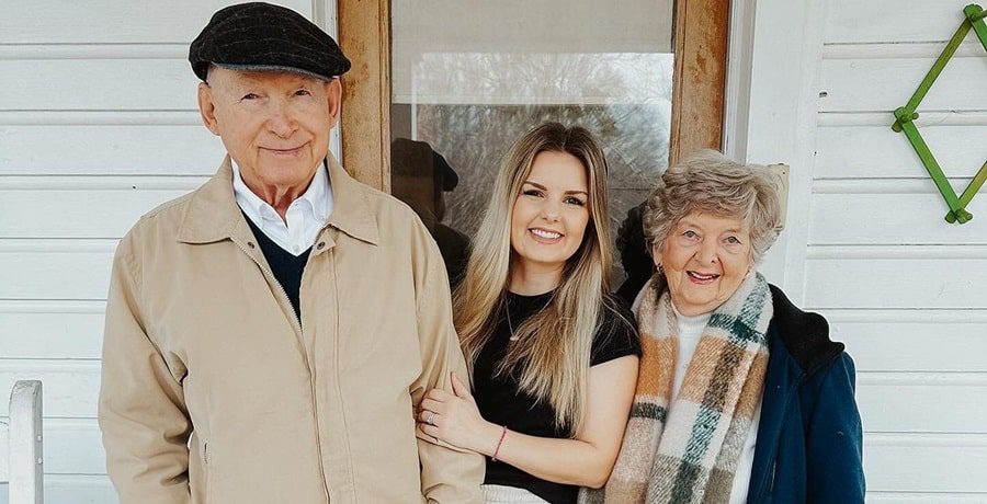Papa Bill, Alyssa Bates, Mama Jane From Bringing Up Bates, Sourced From @websterforever Instagram
