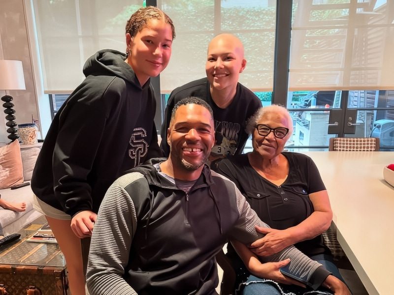 GMA host Michael Strahan, his mom Louise, Sophia and Isabella - Instagram