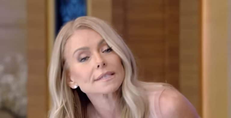 Live with Kelly and Mark Kelly Ripa YouTube - Kelly Ripa