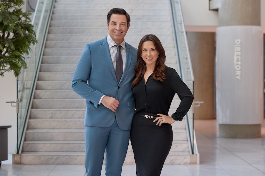Photo: Brennan Elliott, Lacey Chabert Credit: ©2024 Hallmark Media/Photographer: Allister Foster