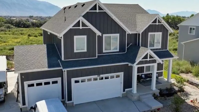 Christine Brown and David Woolley pick their new home. - Sister Wives