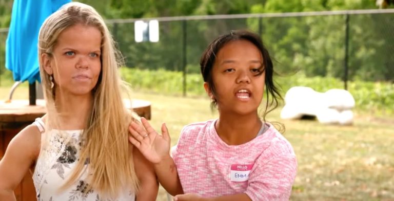 7 Little Johnstons: Emma Johnston - Anna Johnston