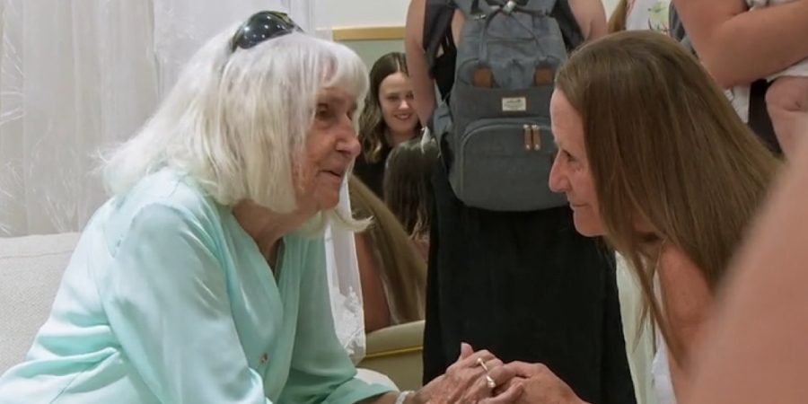 Their moms were at the dress fitting. - Sister Wives