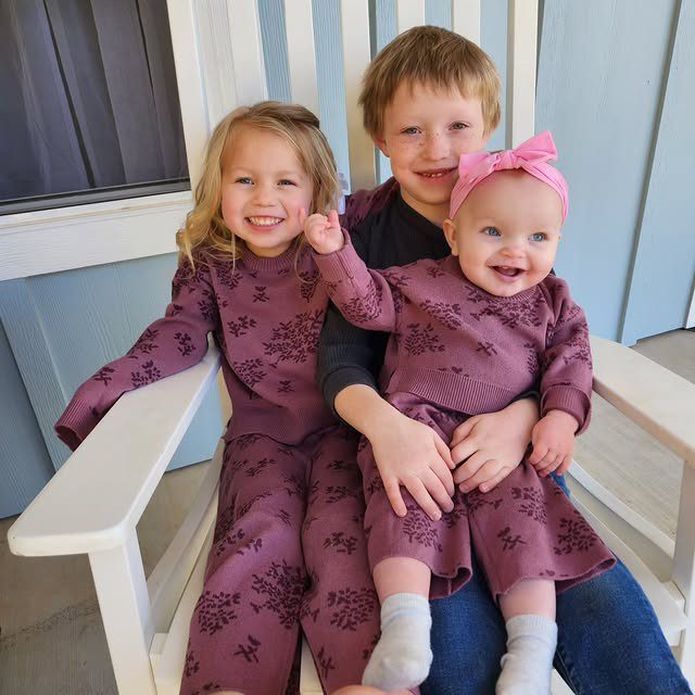 Axel Brush, Evie Brush, and Joey Brush from Maddie Brown Brush's Instagram