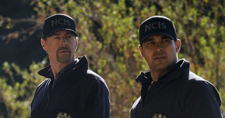Fun and Games” – NCIS investigates the fatal poisoning of one of Kasie’s forensic scientists. Meanwhile, McGee is questioned by the Pentagon regarding the contents of his book, on the CBS Original series NCIS, Monday, Feb. 10 (9:00-10:00 PM, ET/PT) on the CBS Television Network, and streaming on Paramount+ (live and on-demand for Paramount+ with SHOWTIME subscribers, or on-demand for Paramount+ Essential subscribers the day after the episode airs)*. Pictured (L-R): Sean Murray as Special Agent Timothy McGee and Wilmer Valderrama as NCIS Special Agent Nicholas “Nick” Torres. Photo: Michael Yarish/CBS ©2024 CBS Broadcasting, Inc. All Rights Reserved.