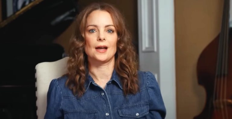 Farmer Wants A Wife: Kimberly Williams-Paisley