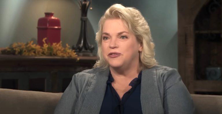 Janelle Brown-YouTube