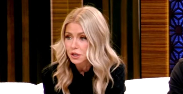 Kelly Ripa - YouTube