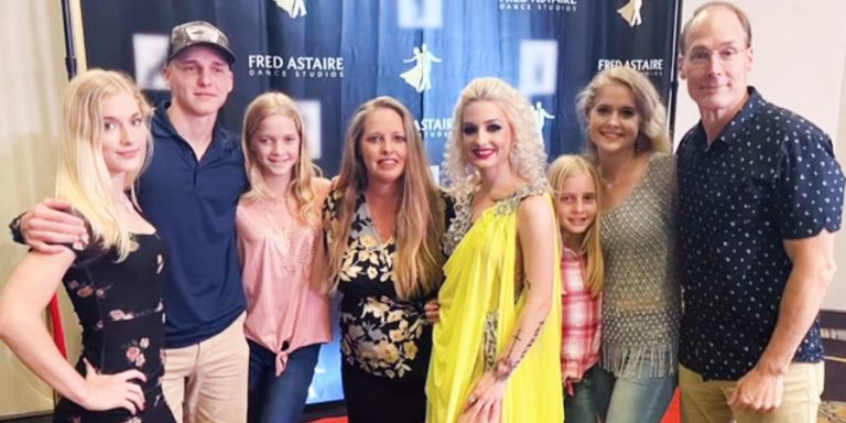 Plath Family - Welcome To Plathville