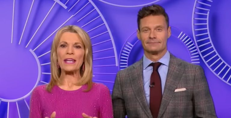 Ryan Seacrest & Vanna White - YouTube