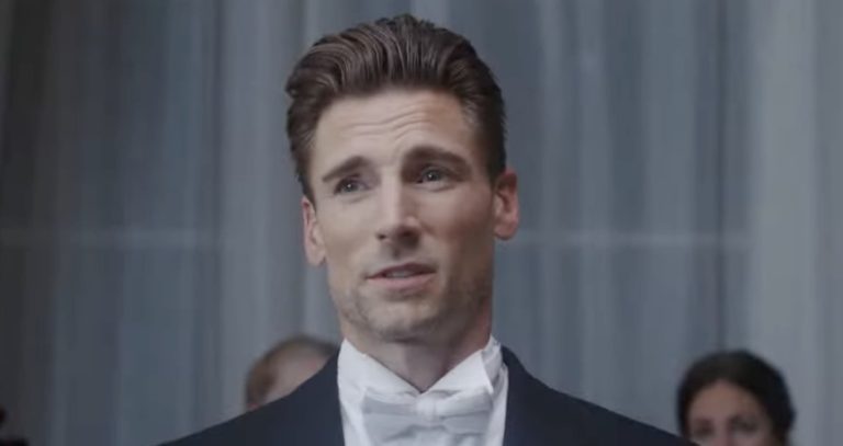 Hallmark Andrew Walker - YouTube