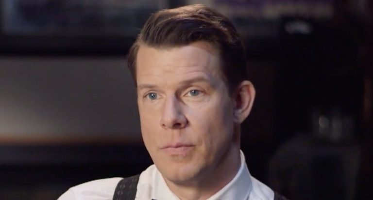 Eric Mabius, Signed, Sealed, Delivered - Hallmark- YouTube