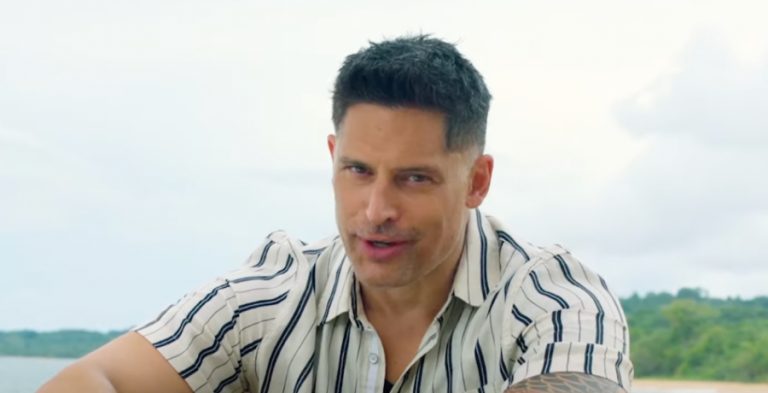 Joe Manganiello on 'Deal or No Deal Island' - YouTube