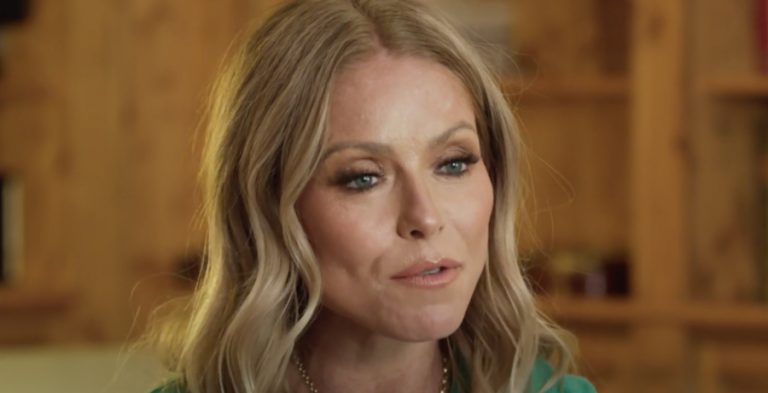 Kelly Ripa - YouTube