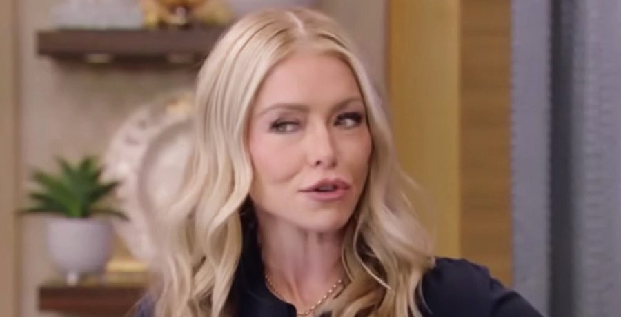 Kelly Ripa on Live with Kelly & Mark | YouTube