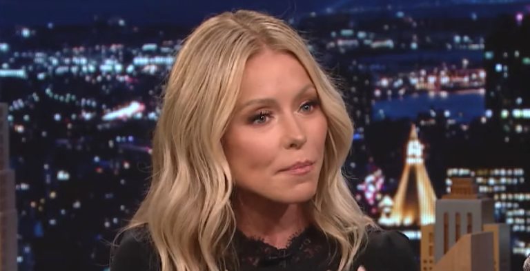 Kelly Ripa-YouTube