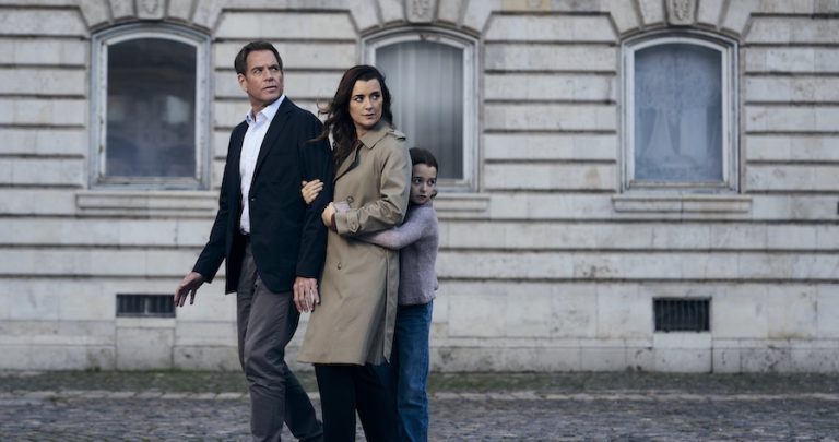 L-R Michael Weatherly as Tony Dinozzo, Cote de Pablo as Ziva David and Isla Gie as Tali In NCIS: Tony & Ziva, season 1, airing on Paramount+ 2025. Photo Credit: Jason Bell/Paramount+
