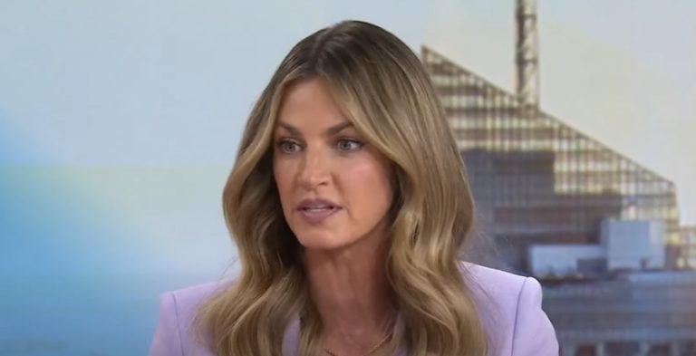 Erin Andrews - YouTube