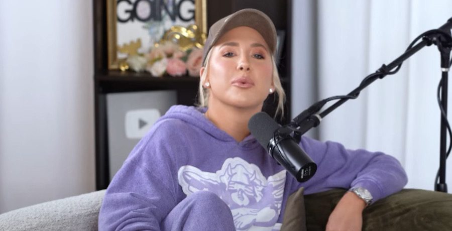 Savannah Chrisley- YouTube