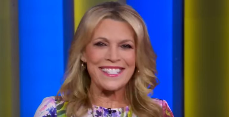 Vanna White - YouTube