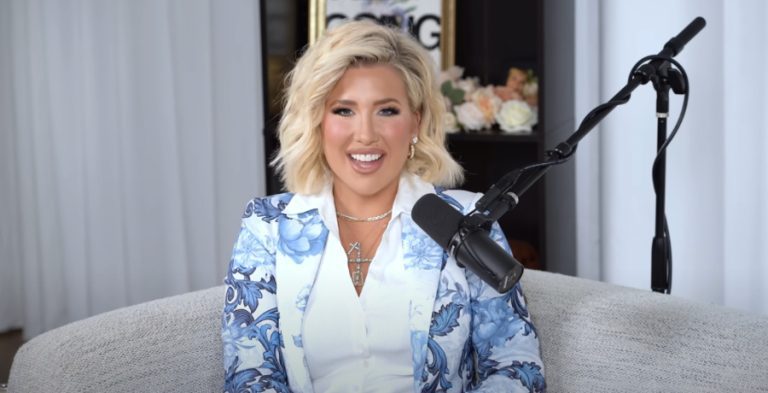 Savannah Chrisley - YouTube