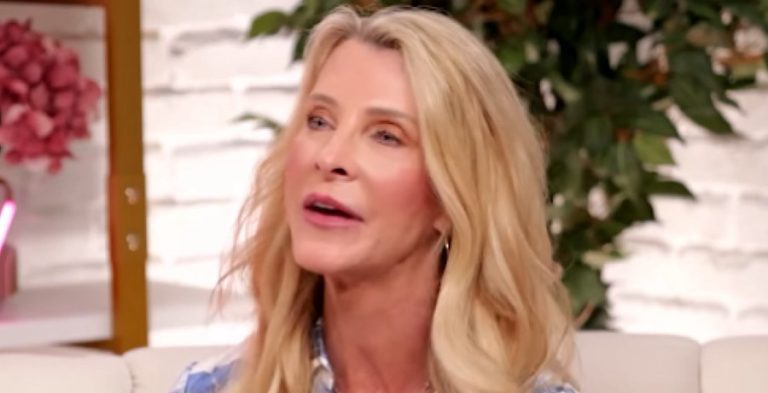 Joan Vassos- YouTube