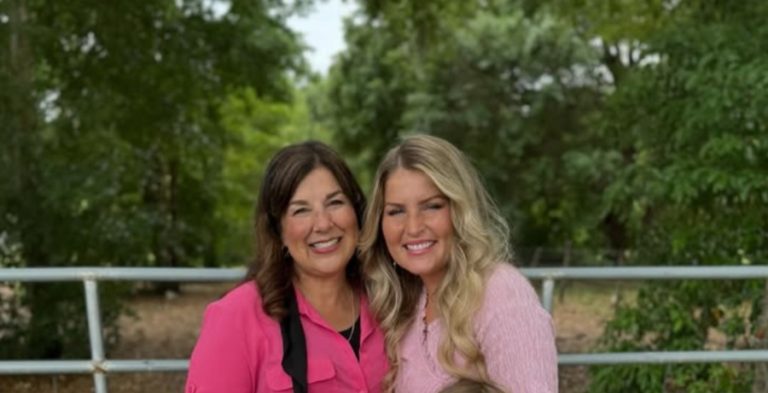 Erin and Kelly Jo Bates