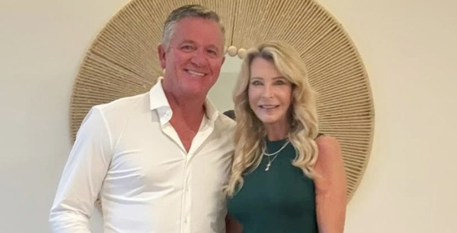 'Golden Bachelorette' Chock Chapple and Joan Vassos/Credit: YouTube
